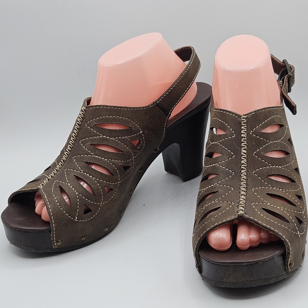 Dansko Rowena leather peep toe 3.75" heels size 41 US size 10.5/11